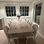 2 I Sjokanten Med 20 Sengeplasser קריסטיאנסאנד