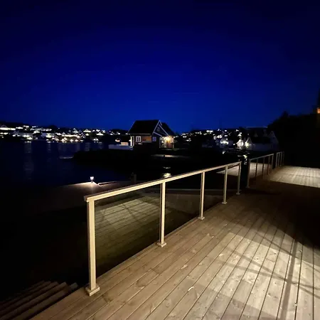 2 I Sjokanten Med 20 Sengeplasser *