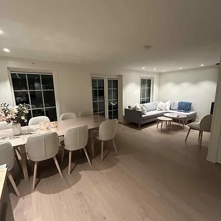 2 I Sjokanten Med 20 Sengeplasser * Kristiansand